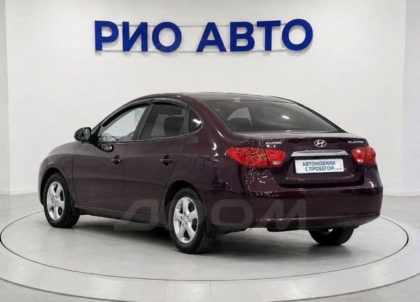Hyundai Elantra — фото 4